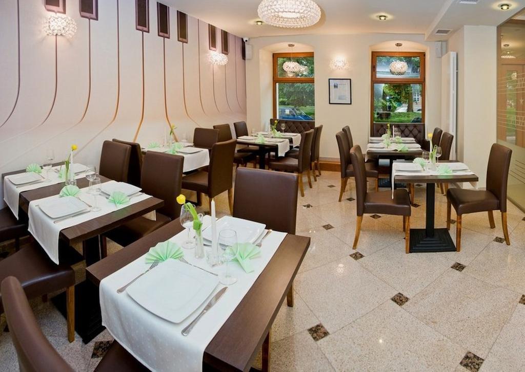 Hotel Fryderyk Nysa Dış mekan fotoğraf